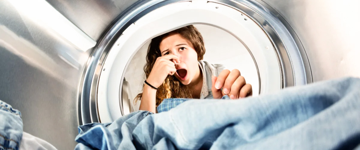 Cum să scapi de mirosul neplăcut din mașina de spălat rufe